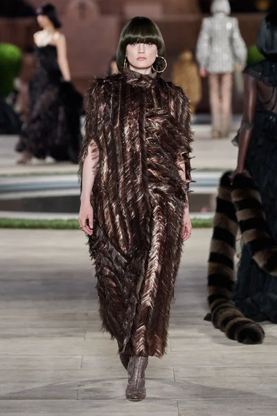 Look 29